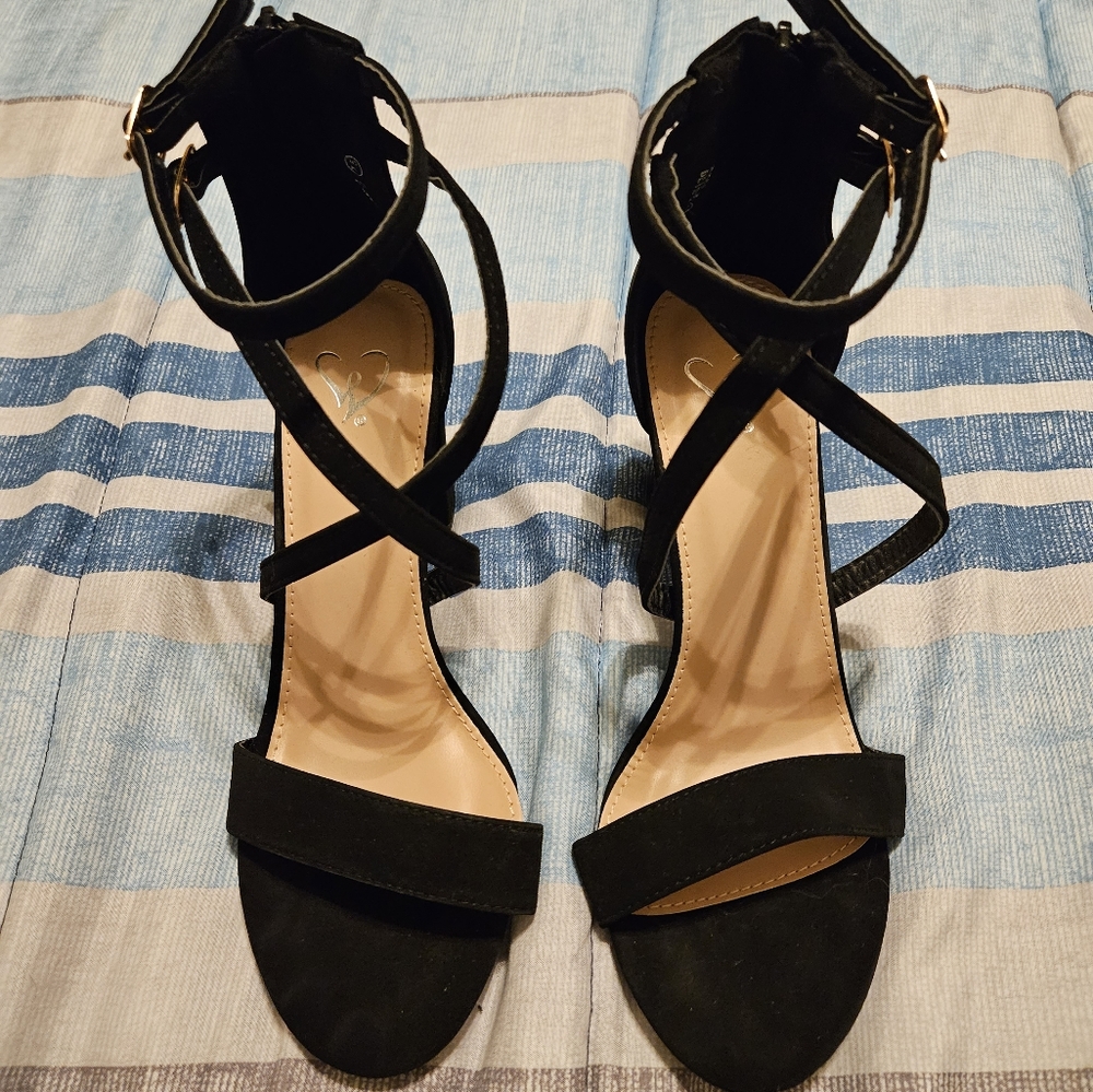 Black Wedge Heels